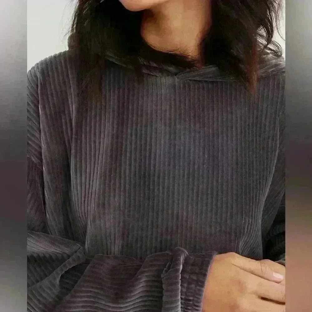 AERIE Groove-On Velour Hoodie Sweater - Picture 11 of 11